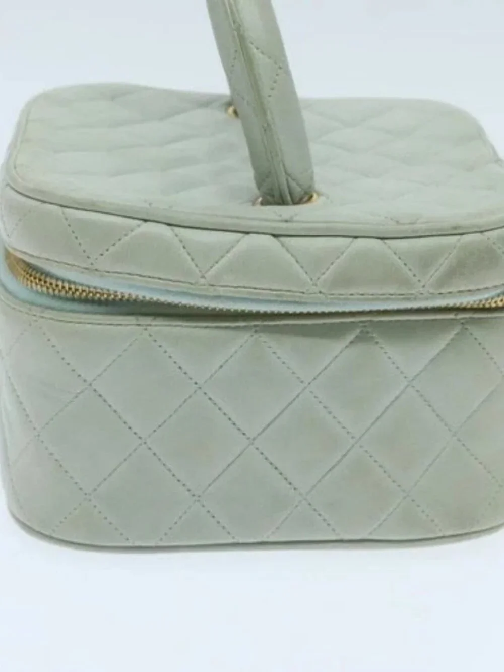 CHANEL Matelasse Vanity Cosmetic Pouch Lamb Skin Blue Gold CC Auth yk15445